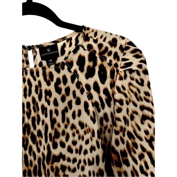 Worthington Women's Leopard Animal Print Lightweight Silky Blouse Top Size XS - Picture 3 of 7